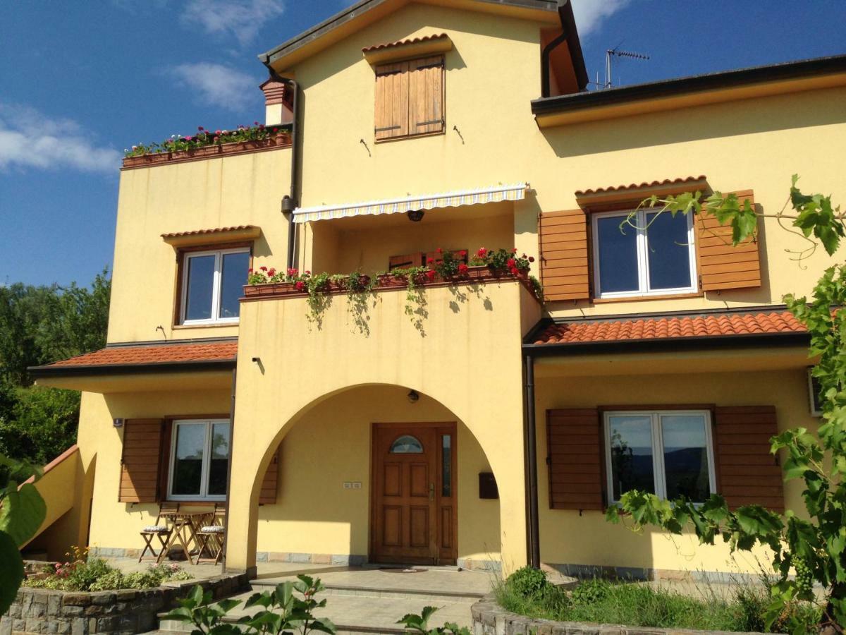 Apartma Valmarin Appartement Spodnje Skofije Buitenkant foto